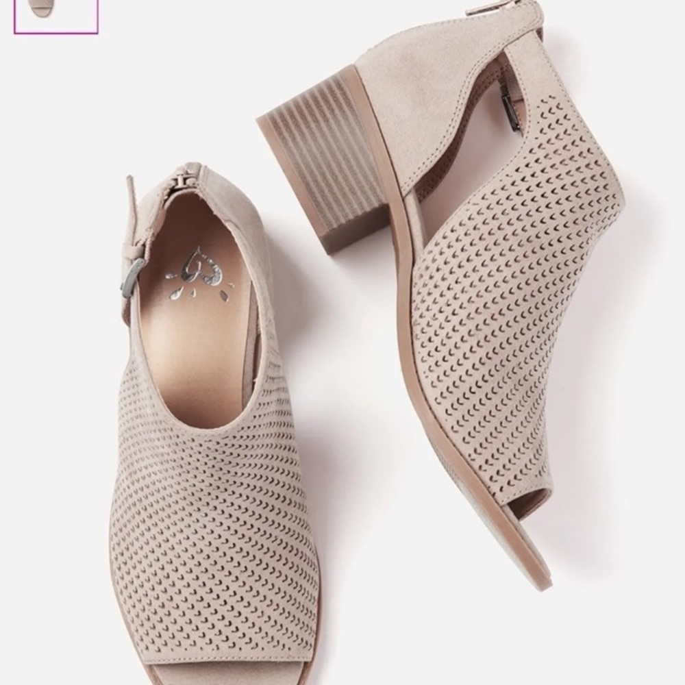 Open toe boot heels